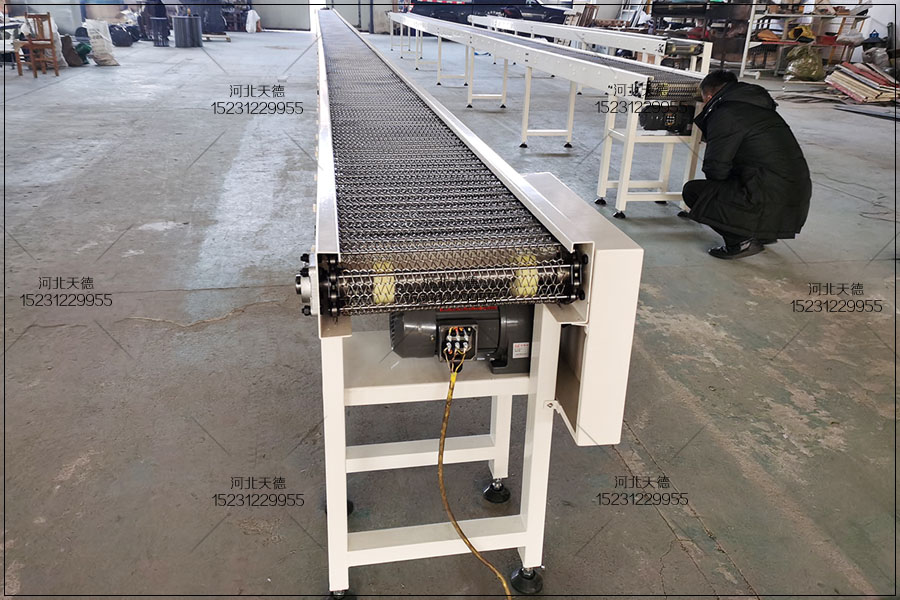 網(wǎng)帶輸送機(jī)